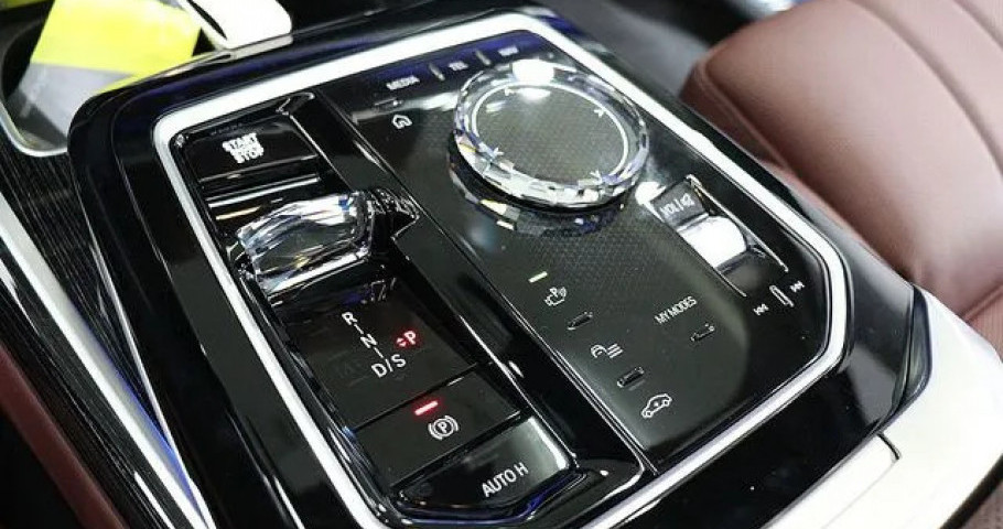 Bmw 7-Series 