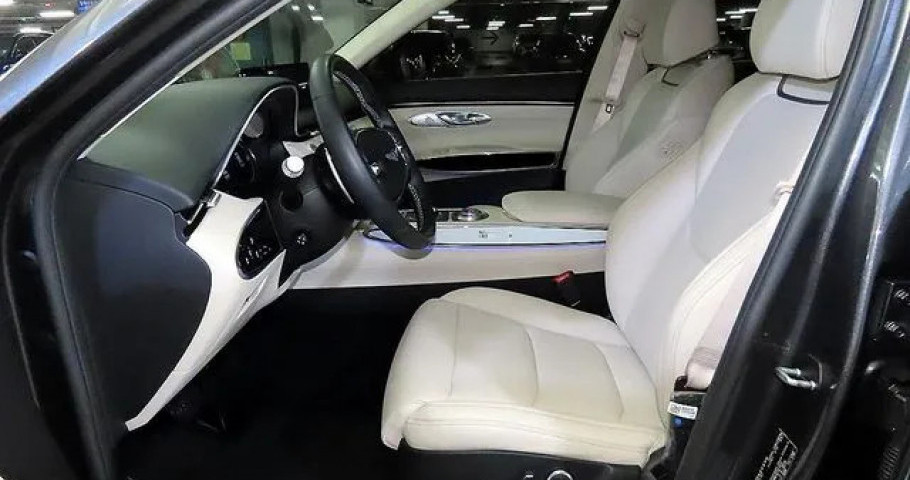 Genesis Gv70 