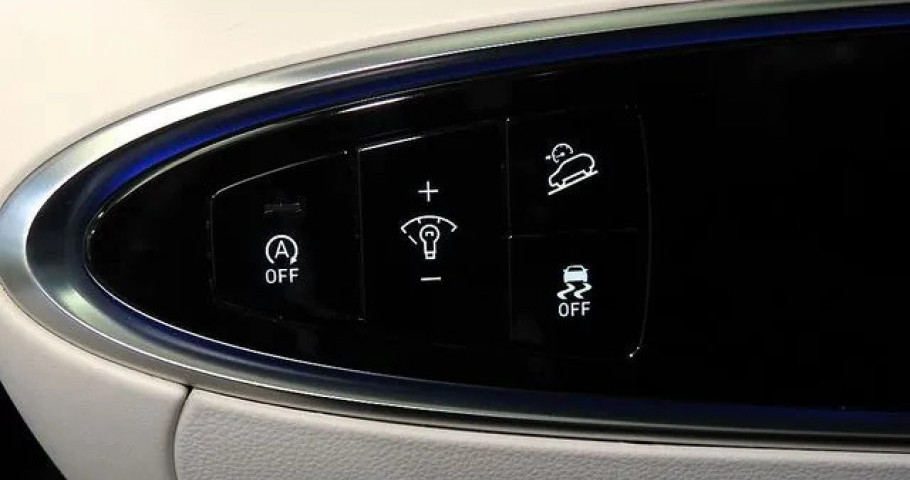 Genesis Gv70 
