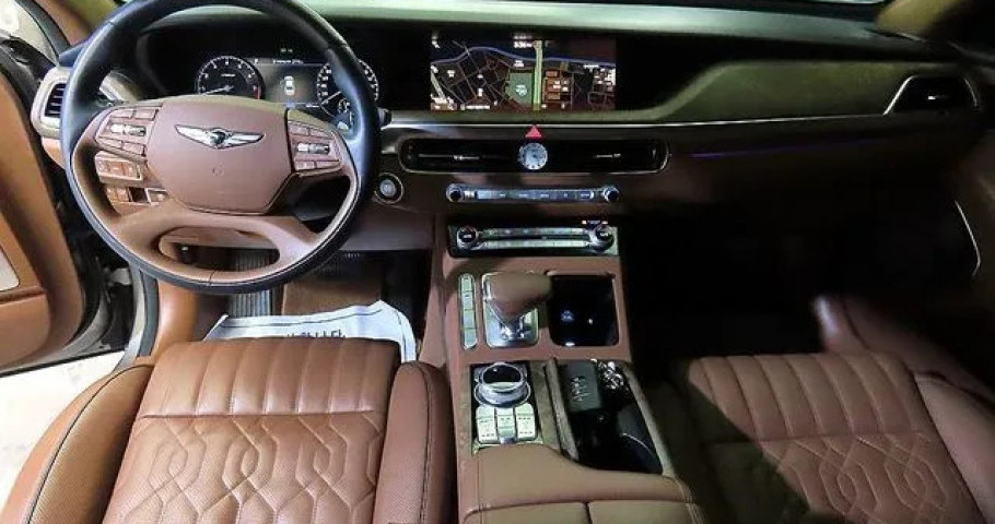 Genesis G90 