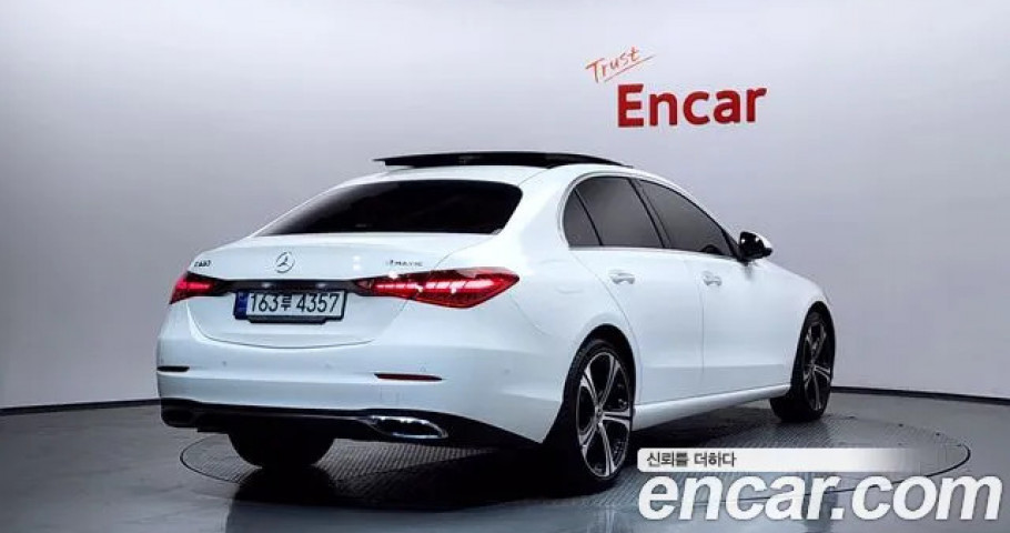 Mercedes-Benz C-Class 