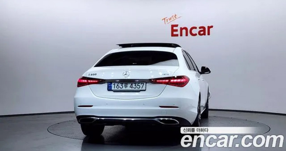 Mercedes-Benz C-Class 