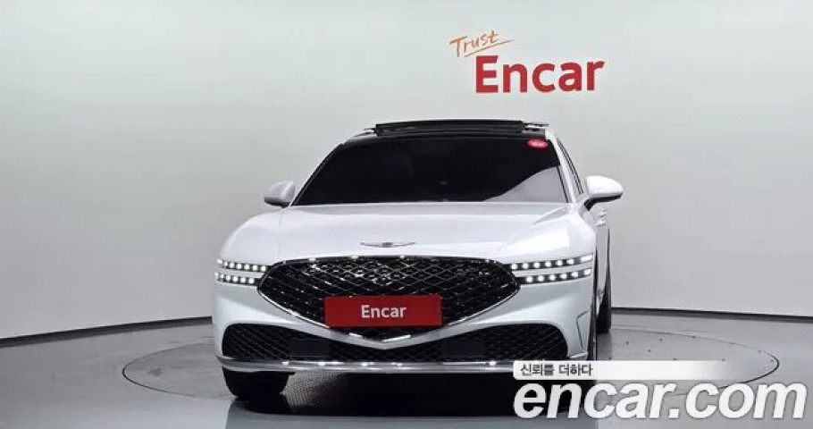 Genesis G90 