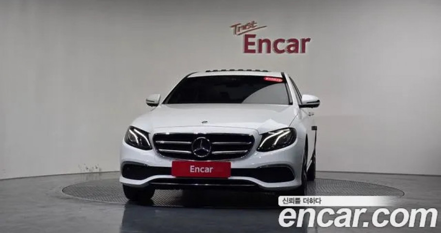 Mercedes-Benz E-Class 
