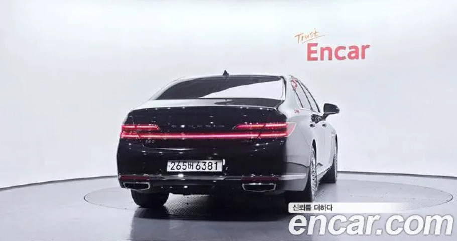 Genesis G90 