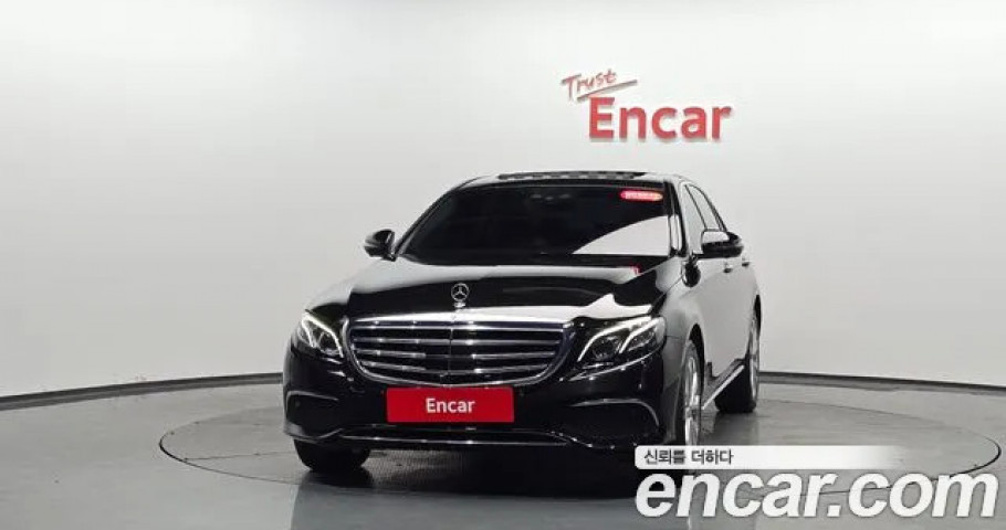 Mercedes-Benz E-Class 