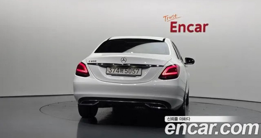 Mercedes-Benz C-Class 