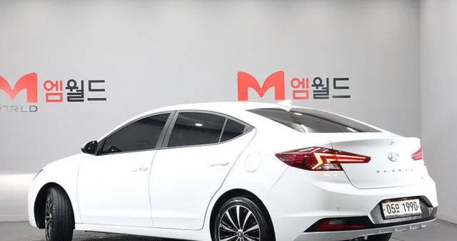 Hyundai Avante (Elantra) 