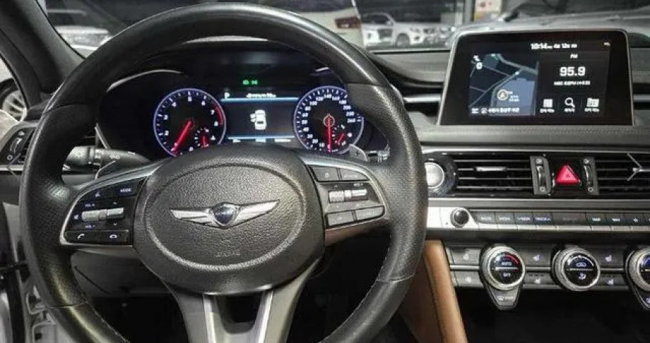 Genesis G70 