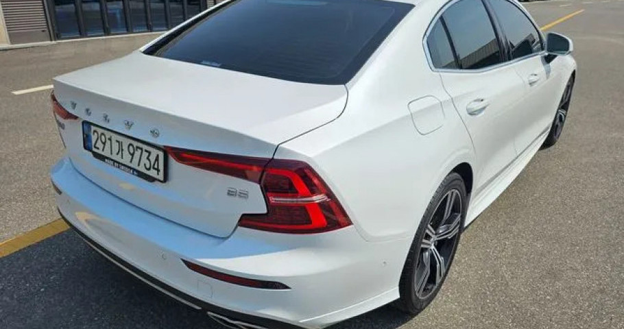 Volvo S60 