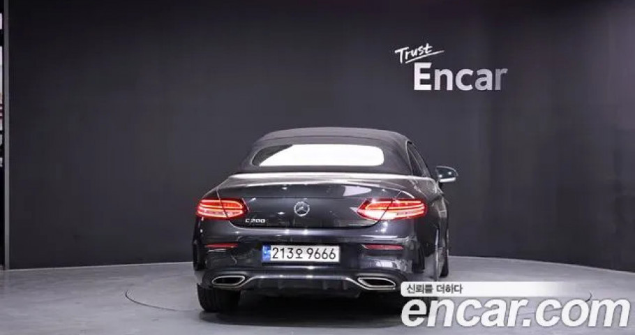 Mercedes-Benz C-Class 