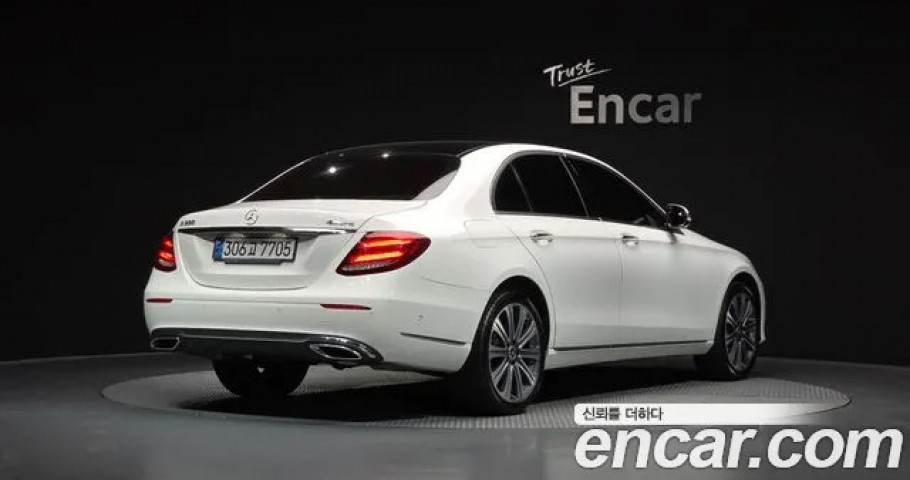 Mercedes-Benz E-Class 