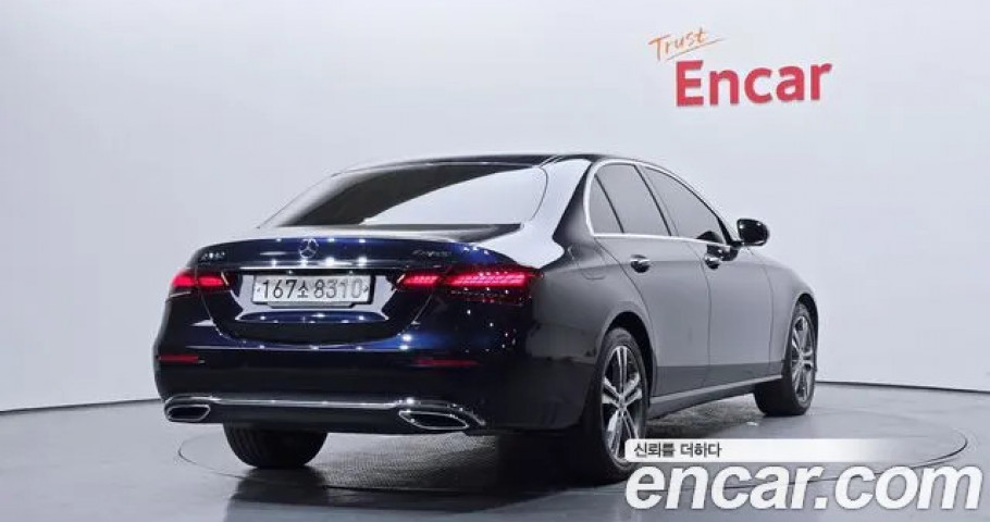 Mercedes-Benz E-Class 