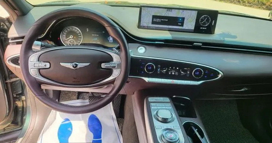 Genesis Gv70 