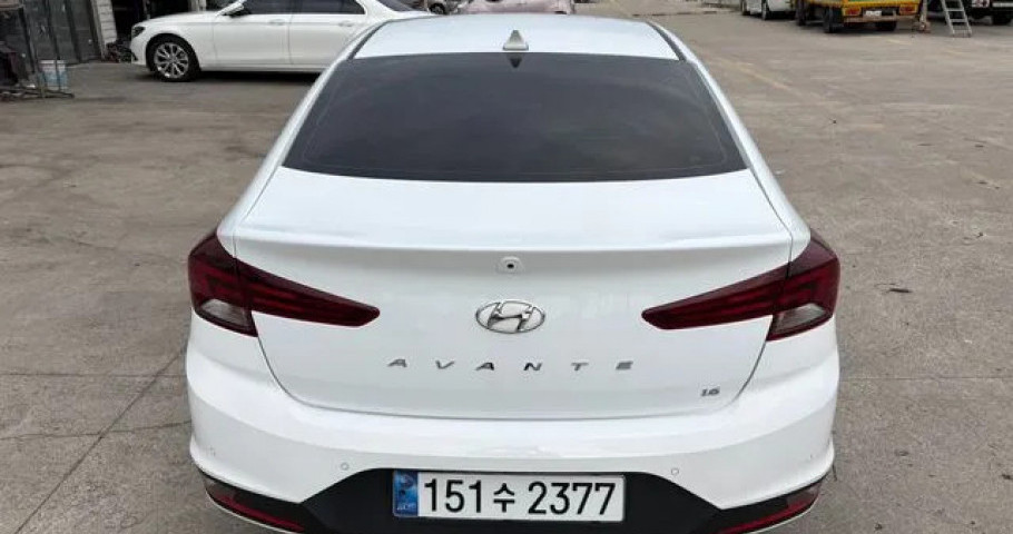 Hyundai Avante (Elantra) 