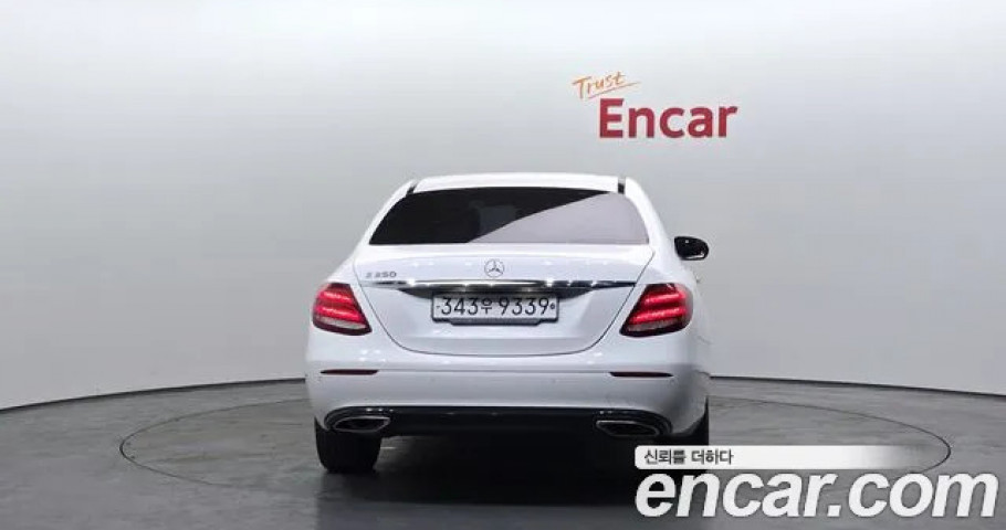 Mercedes-Benz E-Class 