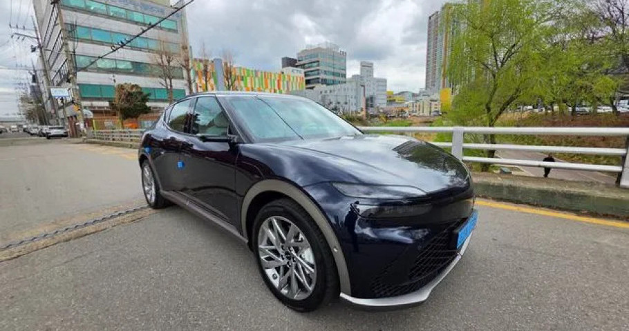 Genesis Gv60 
