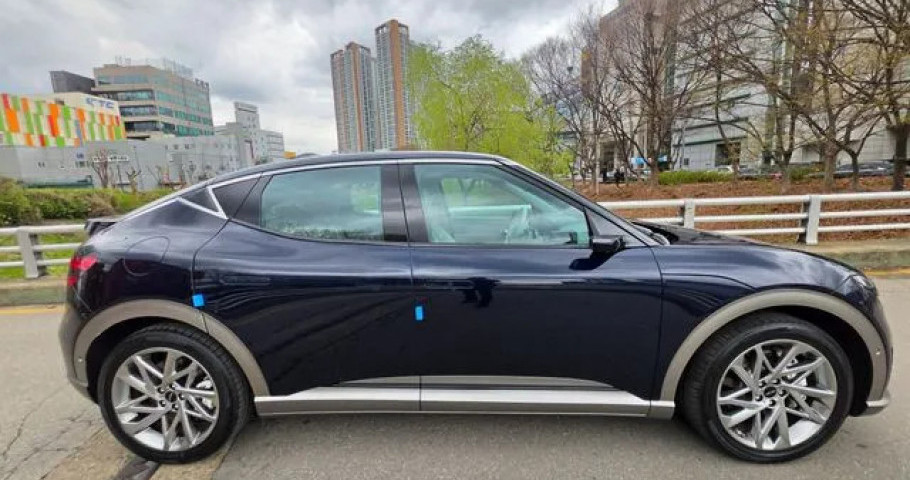 Genesis Gv60 