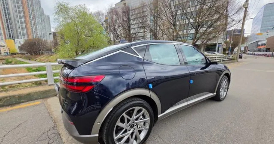 Genesis Gv60 