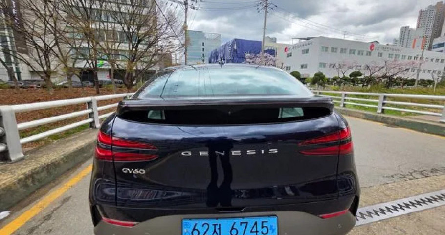 Genesis Gv60 