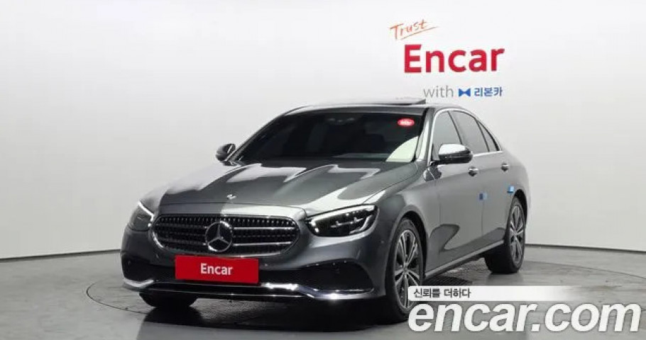 Mercedes-Benz E-Class 