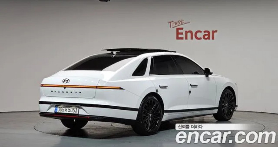 Hyundai Grandeur 