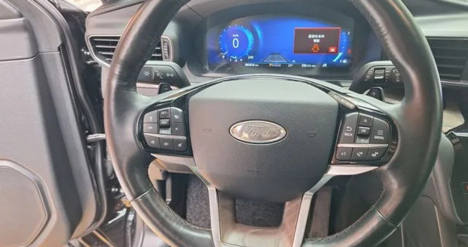 Ford Explorer 