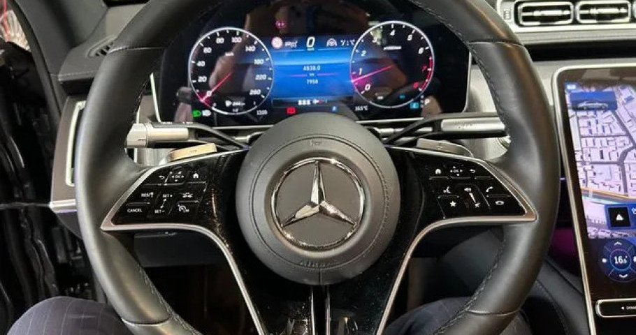 Mercedes-Benz S-Class 
