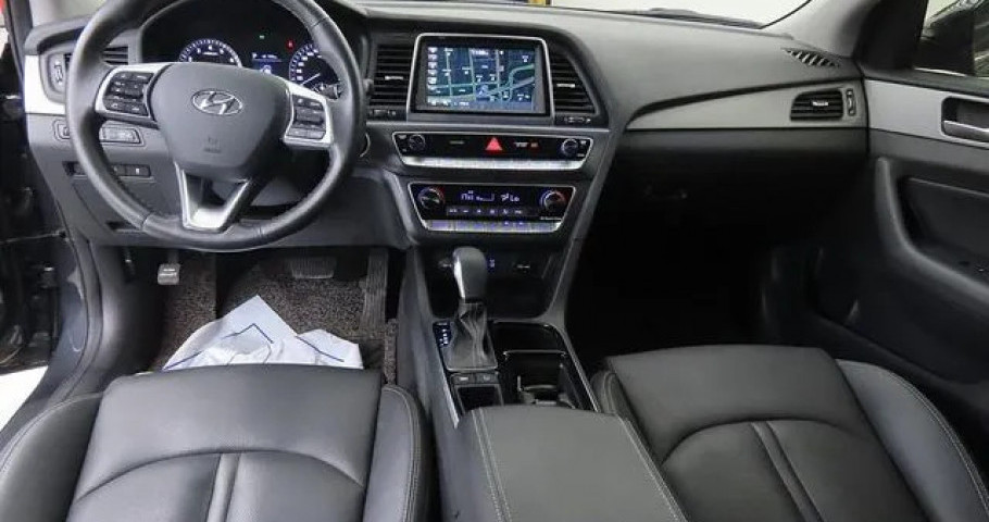 Hyundai Sonata 
