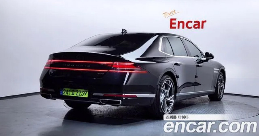 Genesis G90 