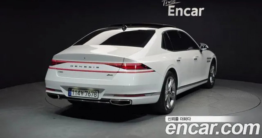 Genesis G90 