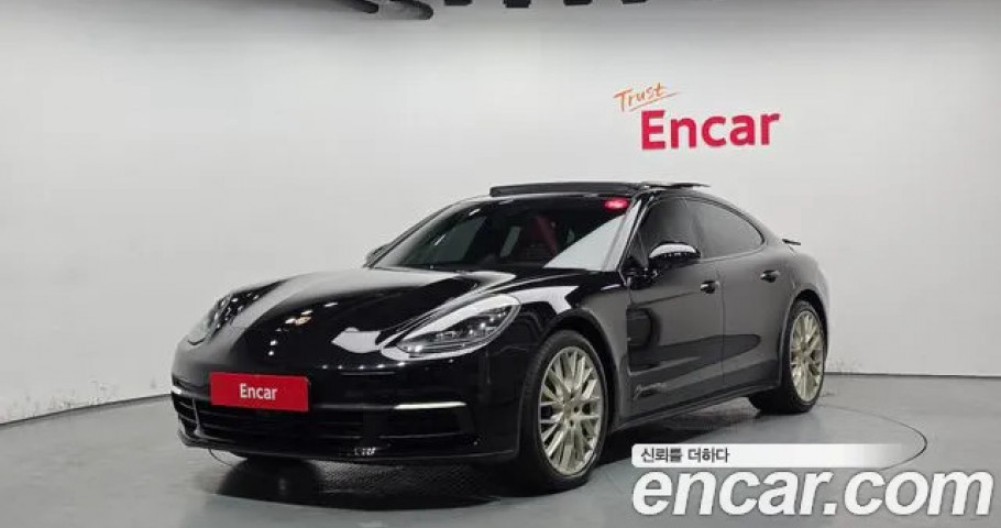 Porsche Panamera 
