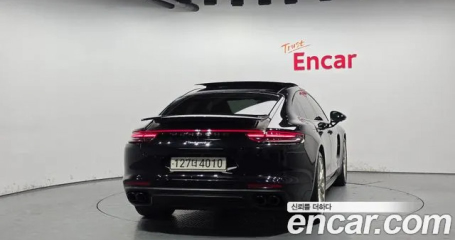 Porsche Panamera 