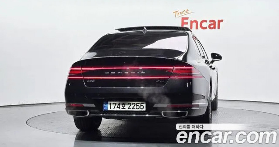 Genesis G90 