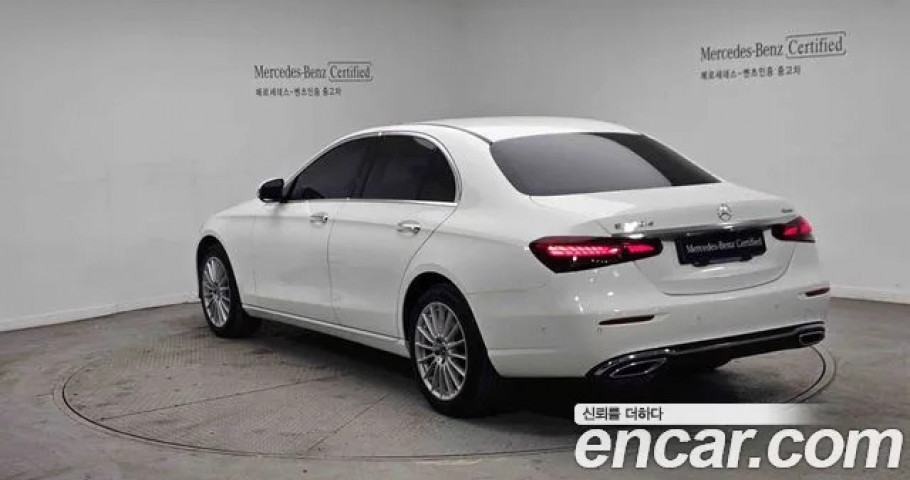 Mercedes-Benz E-Class 