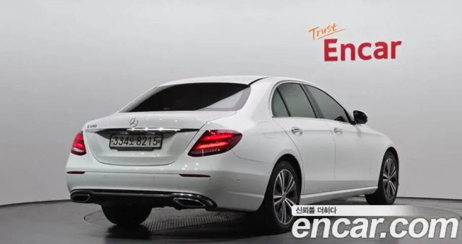 Mercedes-Benz E-Class 