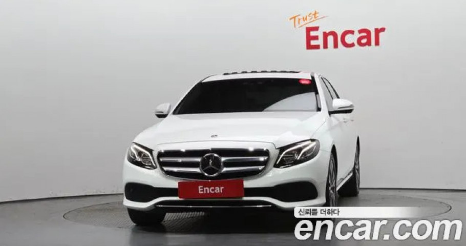 Mercedes-Benz E-Class 