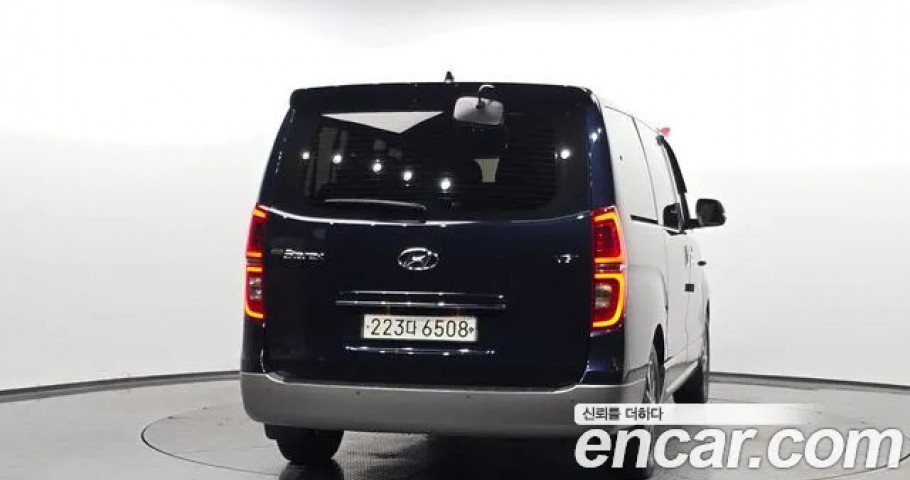 Hyundai Starex 