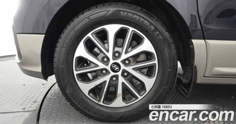Hyundai Starex 