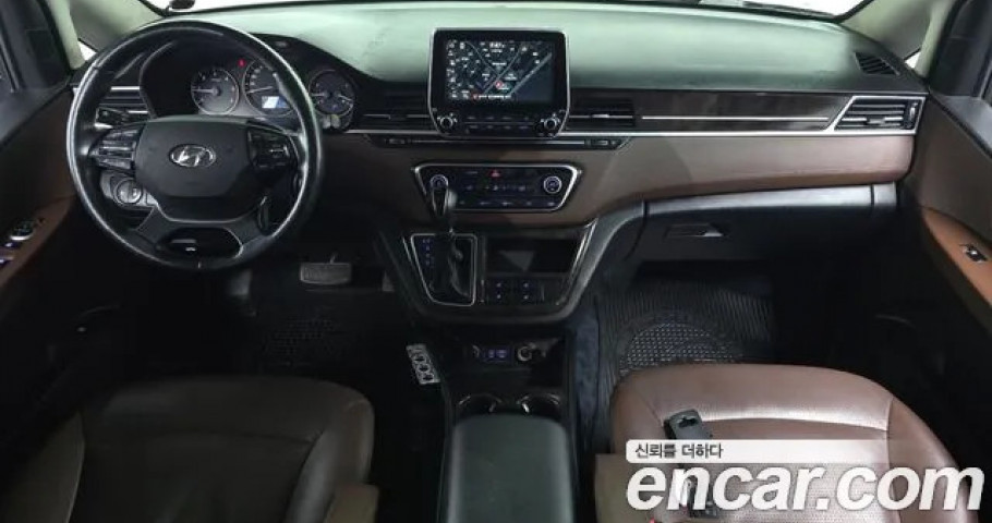 Hyundai Starex 