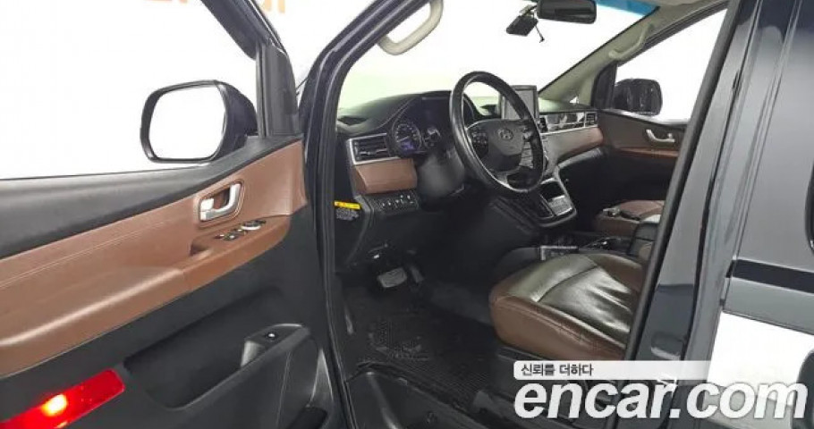 Hyundai Starex 