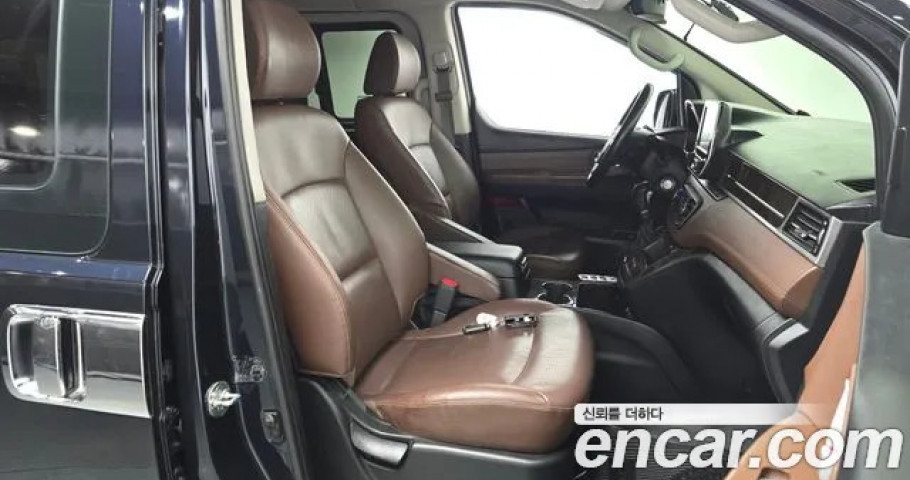 Hyundai Starex 