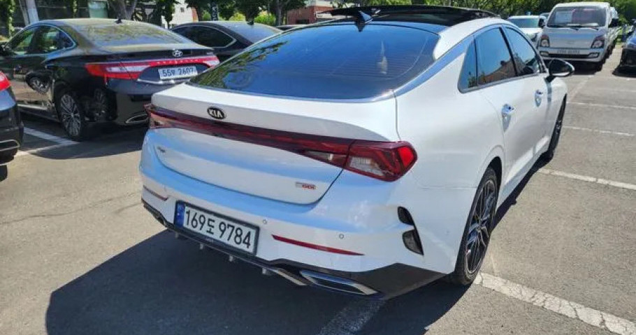 Kia K5 