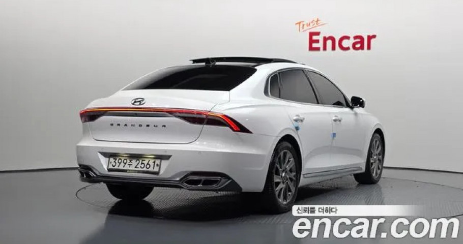 Hyundai Grandeur 