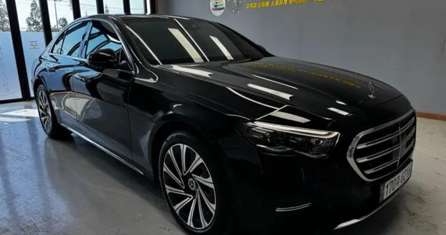 Mercedes-Benz E-Class 