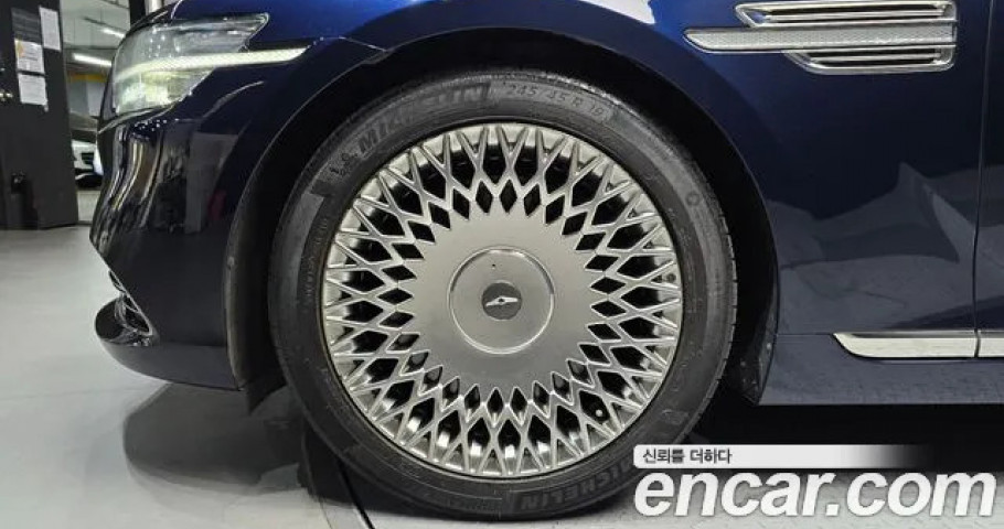 Genesis G90 