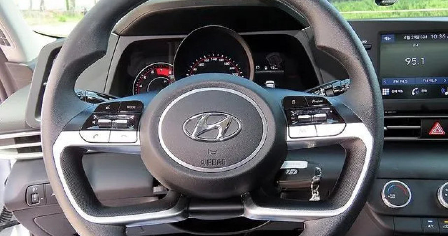 Hyundai Avante (Elantra) 