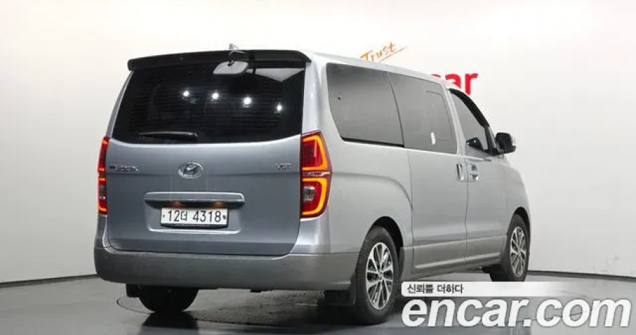 Hyundai Starex 
