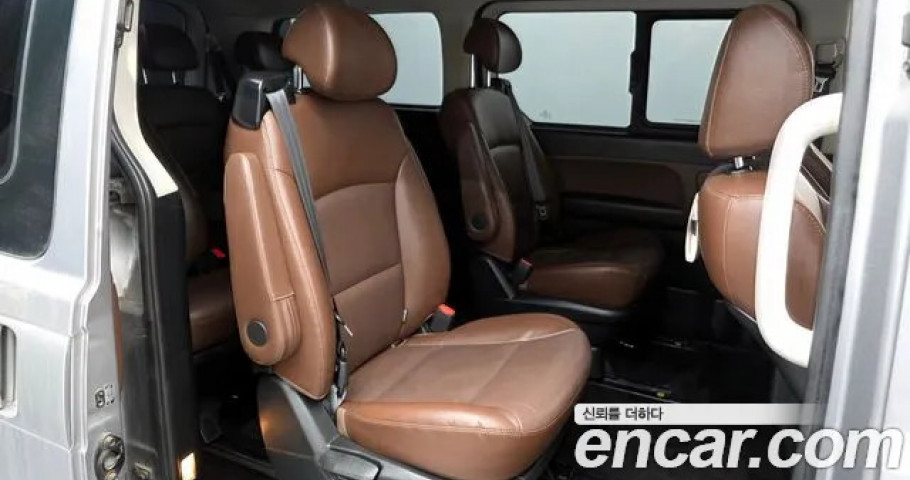 Hyundai Starex 