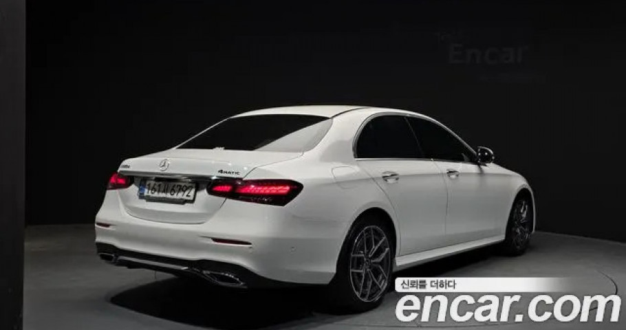 Mercedes-Benz E-Class 